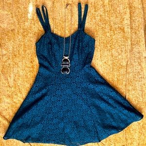 True Vintage a-Line Emerald Green Lace dress